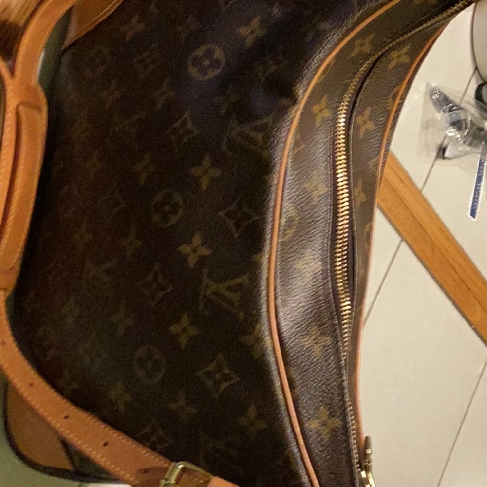 Louis Vuitton. Boulogne purse